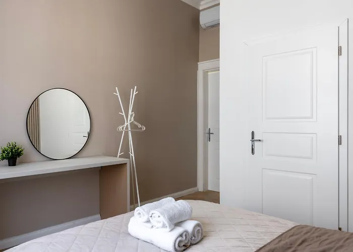 Luxe & Charm 3bedroom By Prestige Homes Apartmán Budapešť