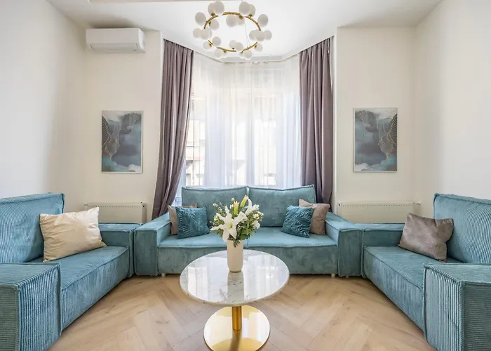 Luxe & Charm 3bedroom By Prestige Homes