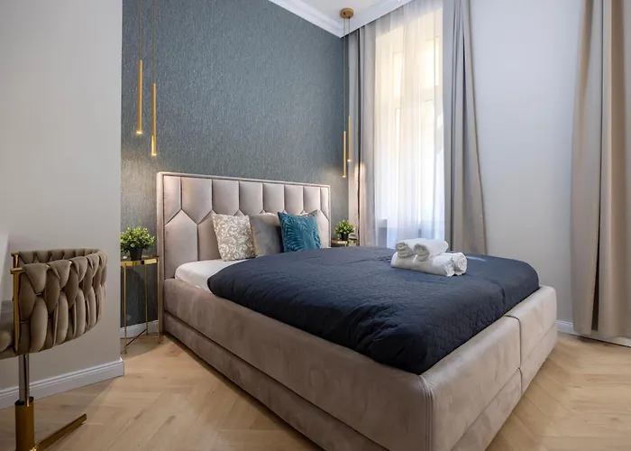 Luxe & Charm 3bedroom By Prestige Homes Apartment